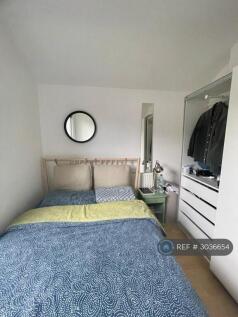 Woodhill, London, SE18 photo 5