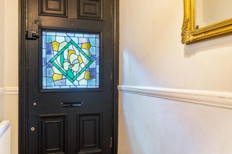 1403046-21-698caf...