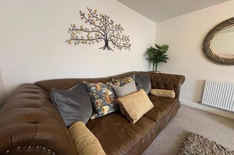 Wheatcroft Drive, Edwalton, Nottingham photo 4