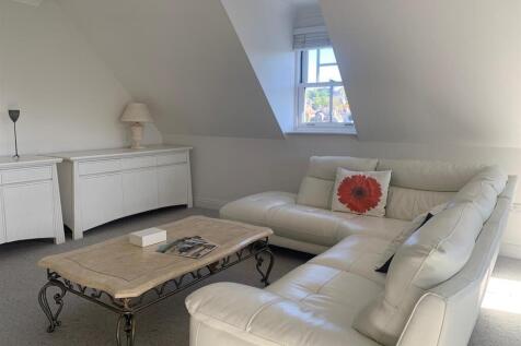 New Lounge 3.jpg