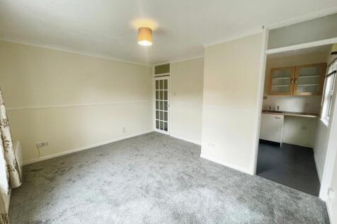 3. Lounge