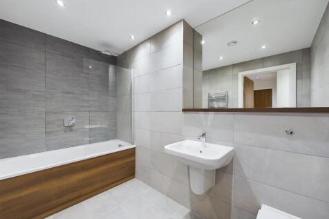 CAM01231G0-PR0052-STILL006