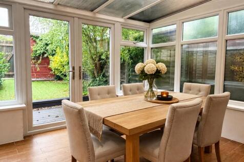 Conservatory - Staged