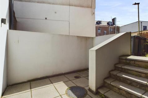 CAM02887G0-PR0010-STILL005.jpg