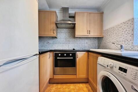 Hadley Grange, Harlow, Essex, CM17 photo 3