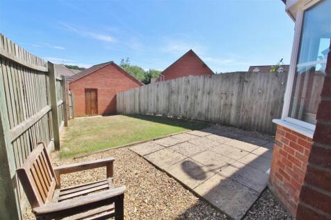 REAR GARDEN -