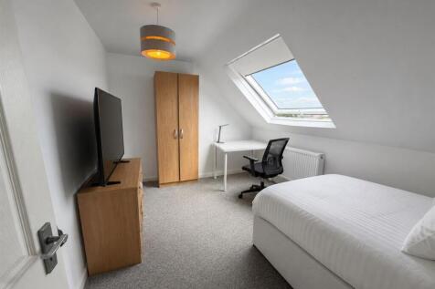 Bedroom 06.jpg