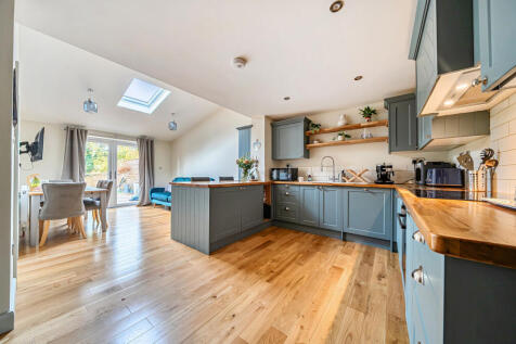 1373635-10-690b6a...