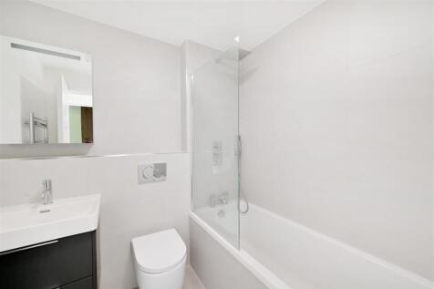 Bathroom.JPG