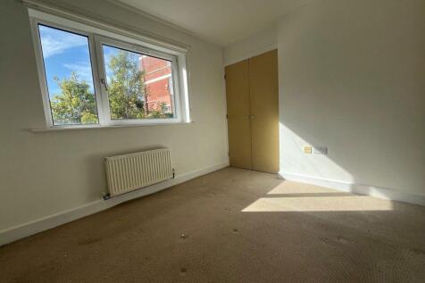 SEA ROAD, BOSCOMBE- P07865 photo 4