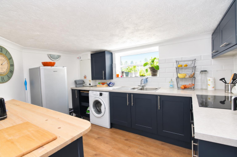 Kitchen 1.png