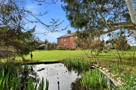 Spinney House33