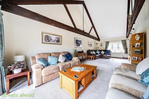 fb570b3d-e4b6-4d1...