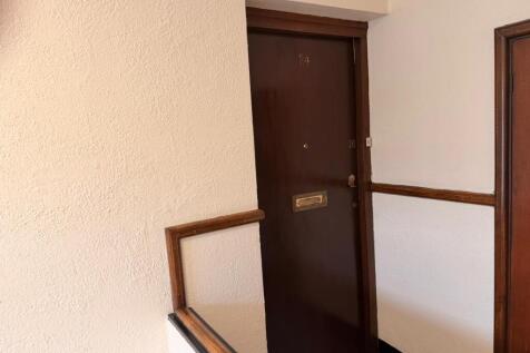 3 Bedroom flat on Hill road
