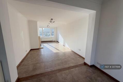 Middlesex Drive, Milton Keynes, MK3 photo 3