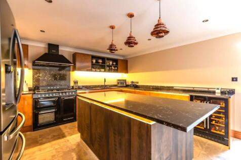 Kitchen..jpg