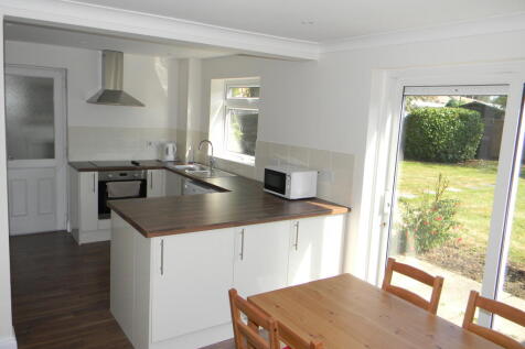 Crawley, RH11 photo 4