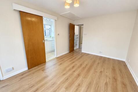 Cromer Close, Mickleover, Derby photo 4