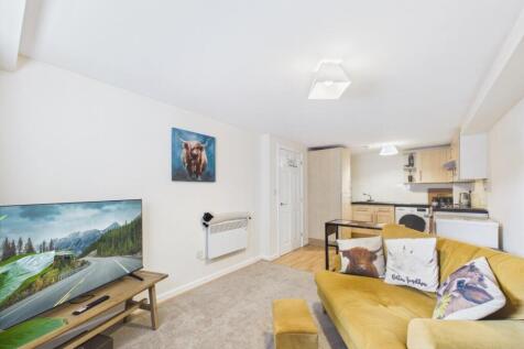 1 Bedroom Ground Floor Flat - For Sale