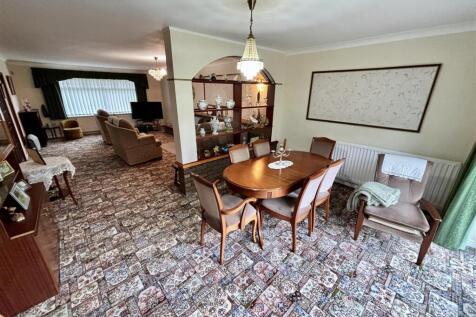 Open Plan Living and Dining Room