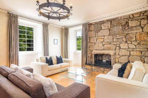 Formal lounge