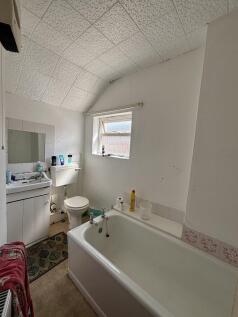 Flat 2 Bathroom