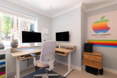 Office/Sixth Bedroom