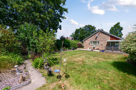 11 Meadow Way (1)