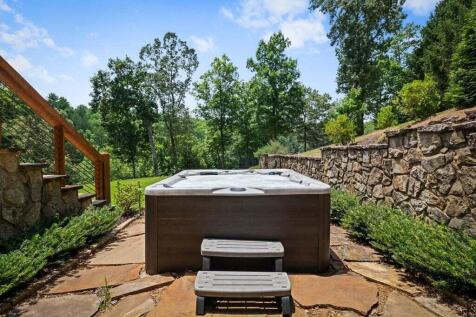 Property Image 100