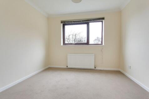 High Road, Broxbourne, Hertfordshire, EN10 photo 5