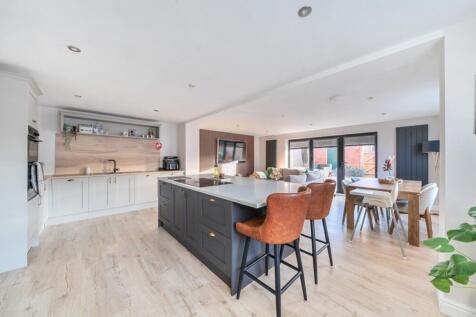 1380952-6-6915f1d576b88