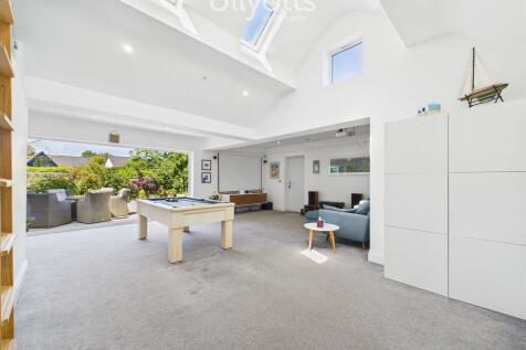 Family/Garden Roo...