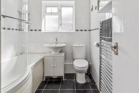 31 Chesham Close-012.JPG