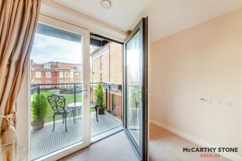8584154-interior17.jpg