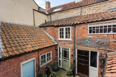 2_Willowgate_Yard-26[1].jpg