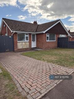 Southern Avenue, Ferndown, BH22 photo 2