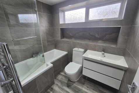 Wordsworth Close, Dukinfield photo 4