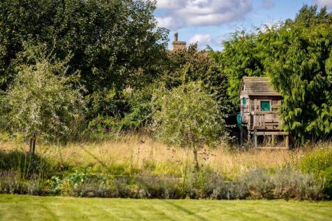 19 - 9-10 Sherborne - GL54 3DU - Web.jpg