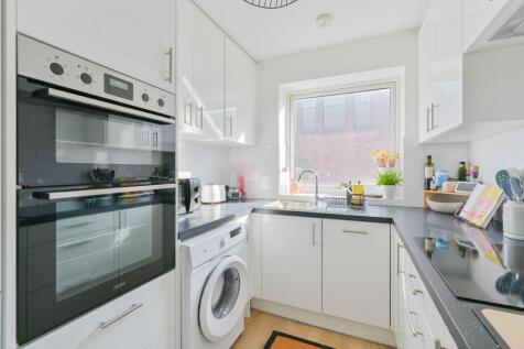 Waynflete Street, Earlsfield, London, SW18 photo 2