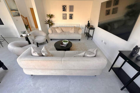 Family Dining Kitchen