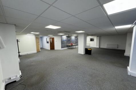 Distribution Warehouse to rent Image 3
