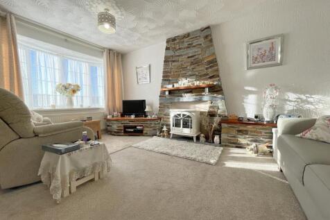 Culver Close 24 - Lounge 1.jpg