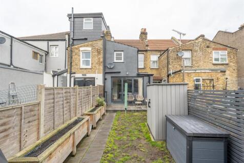 Vansittart Road, E11