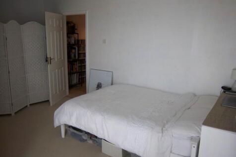 Genesta Road, Westcliff On Sea photo 3