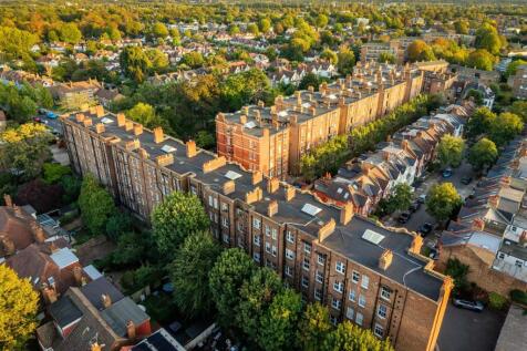 Sutton Court-25.jpg