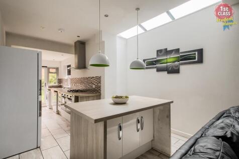 Living Room/Kitchen