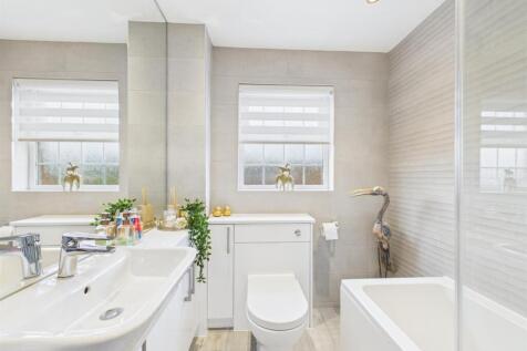 Superbly Appointed Bathroom