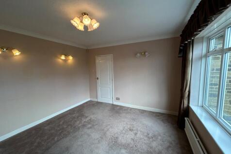 Ryefield Avenue, Clayton, Bradford, West Yorkshire, BD14 photo 4