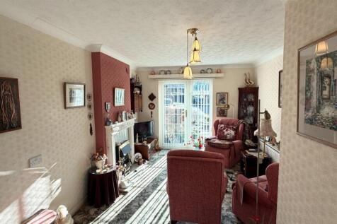 MAES BERLLAN 6 LOUNGE PIC 2.jpg