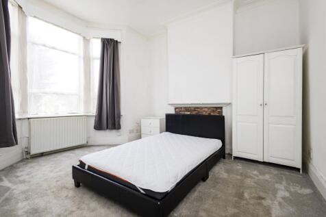 Front Lounge/Bedroom